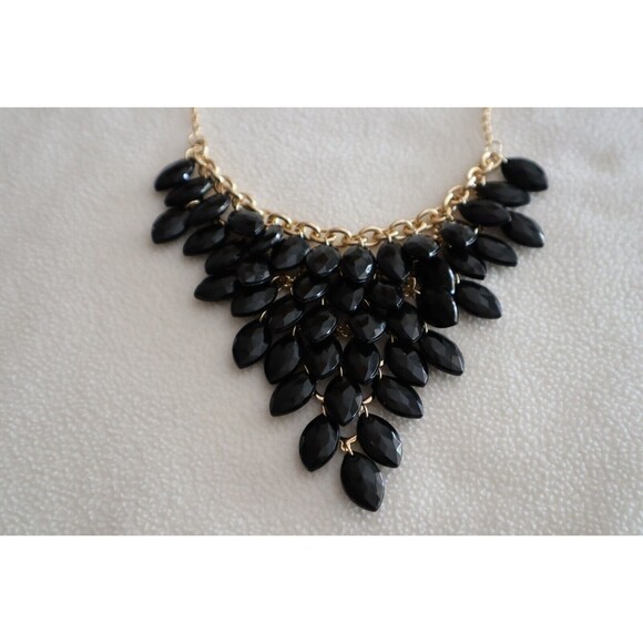 Black Teardrop Plastic Bead Necklace 18"+ Gold Tone Bib Cowl Fashion Jewelry - Picture 13 of 13
